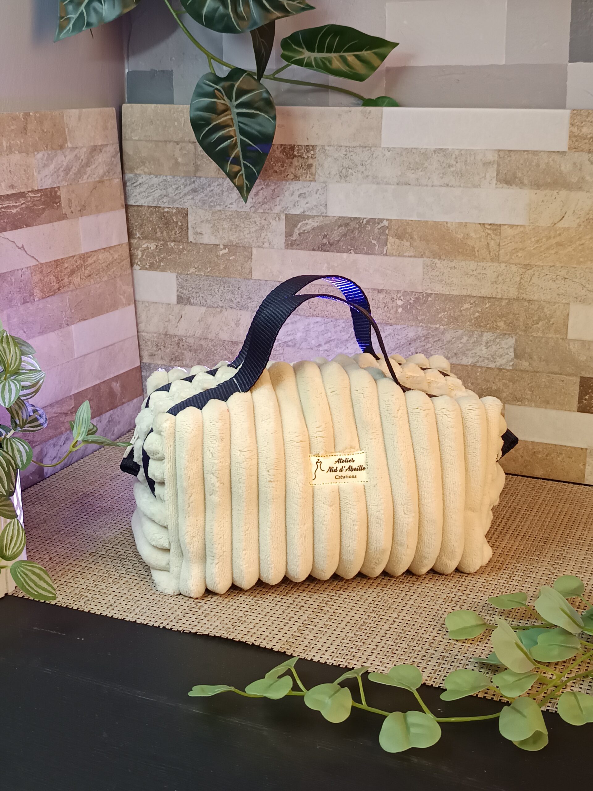 Trousse de toilette en velours grosses côtes écru