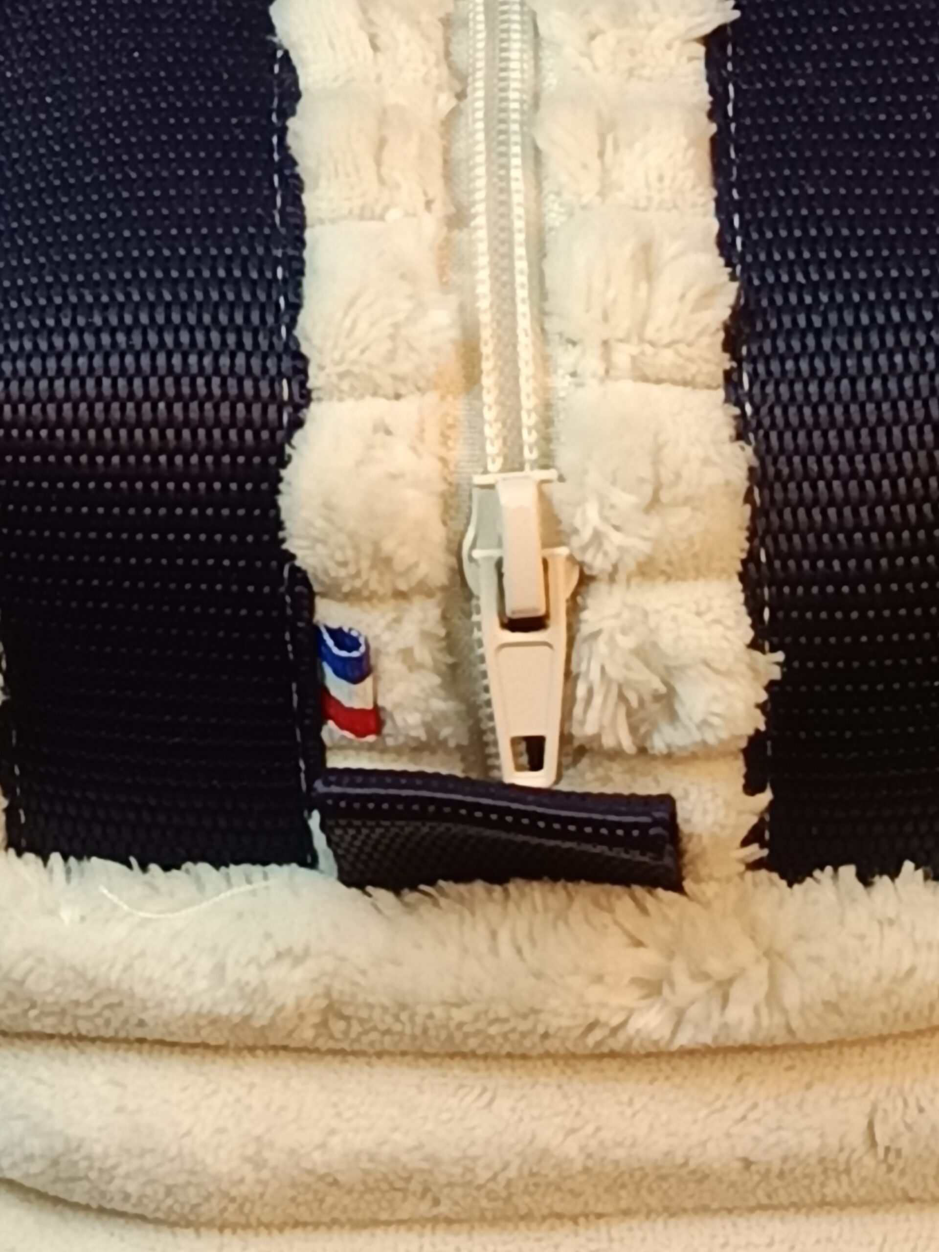 Trousse de toilette en velours grosses côtes écru – Image 2