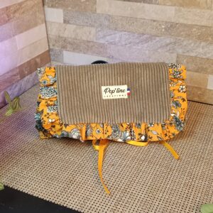 Trousse à bijoux en velours marron