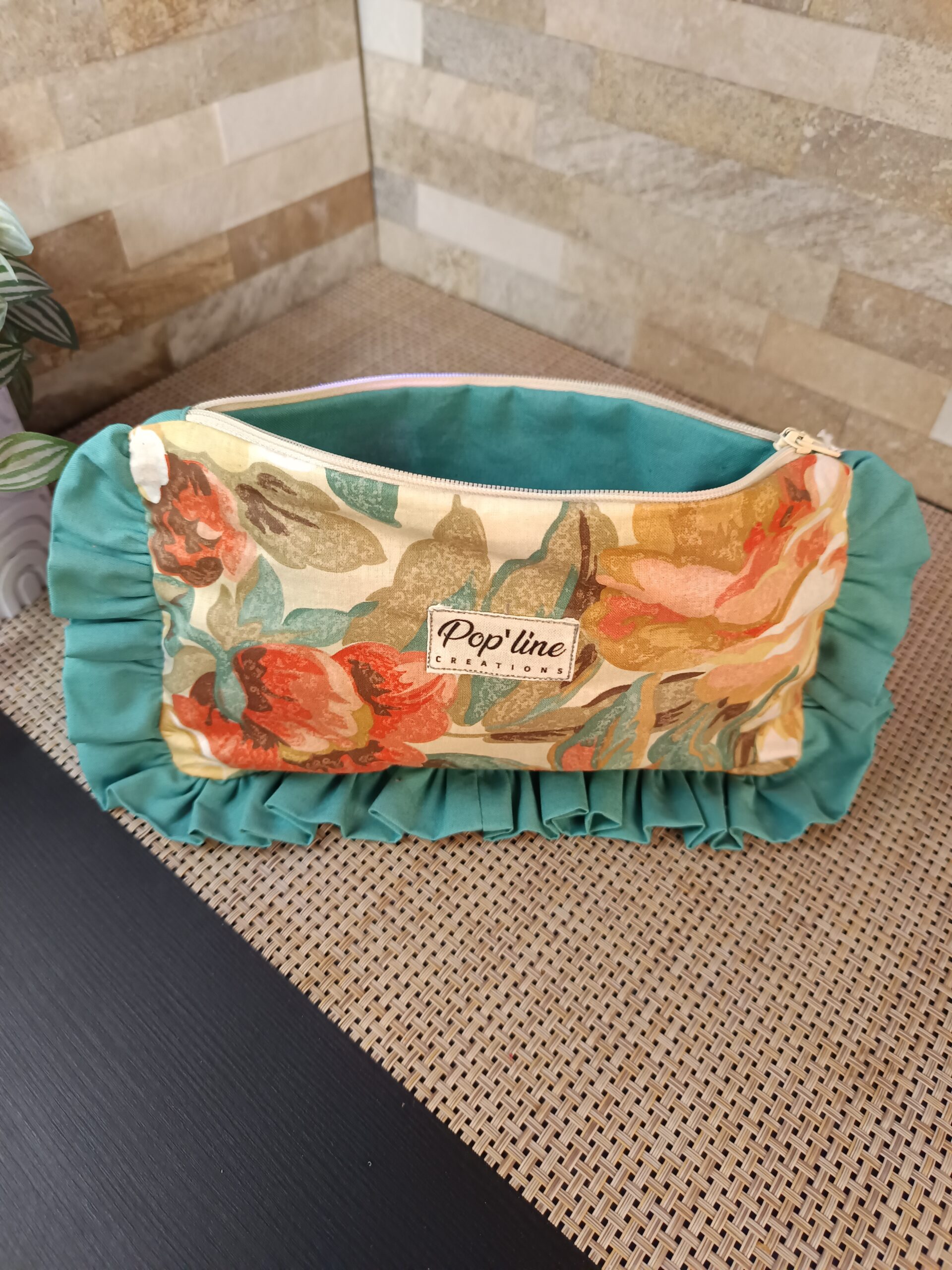 Trousse Froufrou fleuri vintage, volant vert d'eau – Image 2